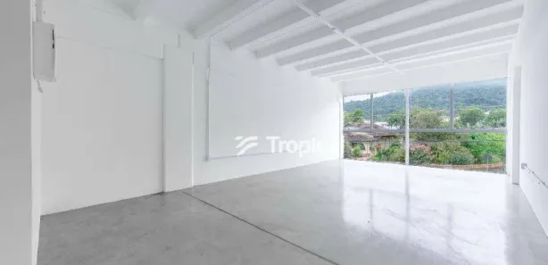 Conjunto Comercial / Sala para alugar, 50m² no Velha Central, Blumenau