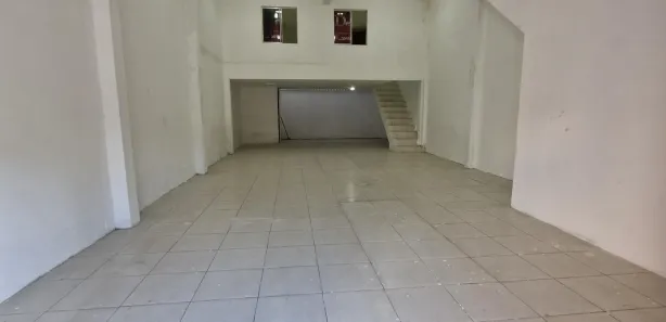 Loja / Salão / Ponto Comercial para alugar, 115m² no Jereissati II, Maracanaú