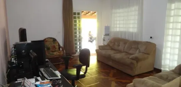 Fazenda / Sítio / Chácara com 3 Quartos à venda, 400m² no Parque Dom Pedro II, Americana