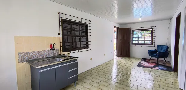 Casa com 2 Quartos para alugar, 50m² no Santa Terezinha, Pontal do Paraná