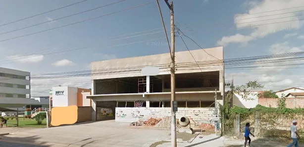 Galpão / Depósito / Armazém para venda ou aluguel, 1190m² no Edgar Pereira, Montes Claros