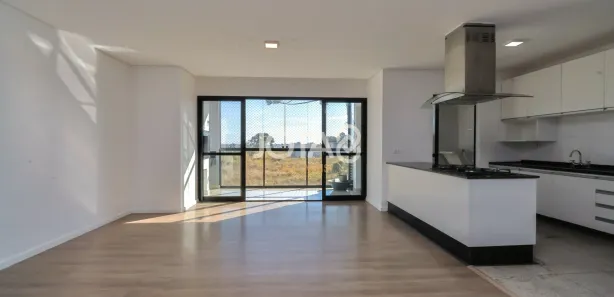 Apartamento com 2 Quartos para alugar, 110m² no Santo Inácio, Curitiba