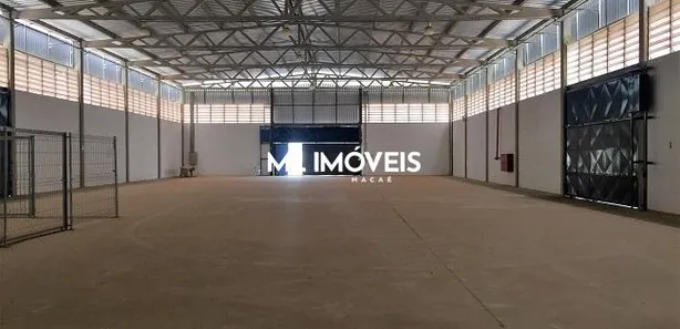 Galpão / Depósito / Armazém à venda, 1335m² no Imboassica, Macaé