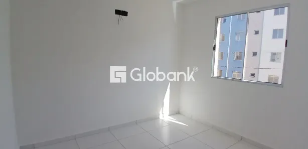 Apartamento com 2 Quartos para alugar, 45m² no São José, Montes Claros