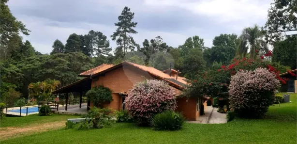 Fazenda / Sítio / Chácara à venda, 300m² no , Mairinque