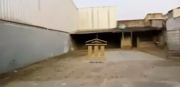 Galpão / Depósito / Armazém para venda ou aluguel, 370m² no Topolândia, São Sebastião