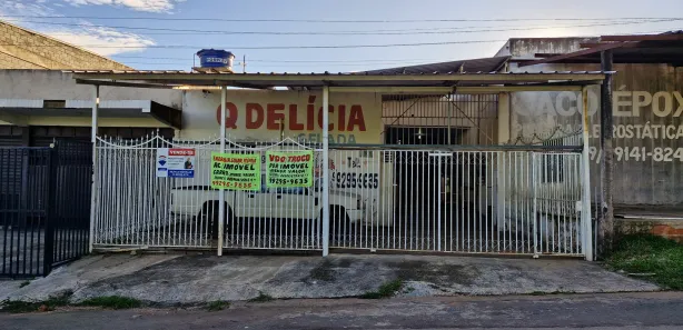 Galpão / Depósito / Armazém com 2 Quartos à venda, 300m² no Área de Desenvolvimento Econômico, Brasília
