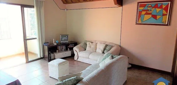 Fazenda / Sítio / Chácara com 5 Quartos para alugar, 640m² no Jardim São Miguel, Cotia