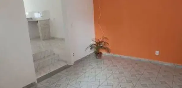 Casa com 2 Quartos para alugar, 50m² no Taboão, Diadema