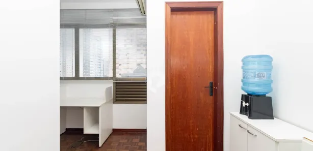 Conjunto Comercial / Sala à venda, 31m² no Centro, Curitiba