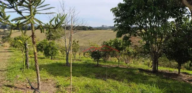 Fazenda / Sítio / Chácara com 4 Quartos para alugar, 80m² no Taboão, Mogi das Cruzes