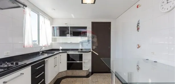Sobrado com 3 Quartos à venda, 192m² no Pineville, Pinhais