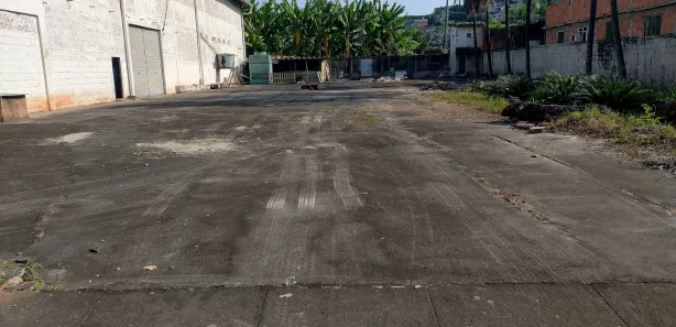 Galpão / Depósito / Armazém à venda, 8000m² no Vila São Luís, Duque de Caxias