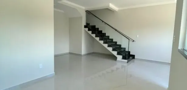 Sobrado com 3 Quartos à venda, 125m² no Mirante das Agulhas, Resende