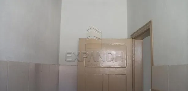 Conjunto Comercial / Sala para alugar, 34m² no Centro, Sertãozinho