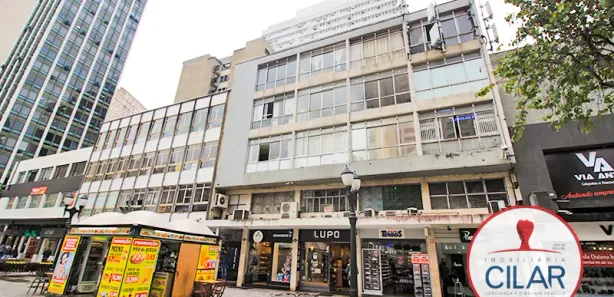 Conjunto Comercial / Sala para alugar, 79m² no Centro, Curitiba