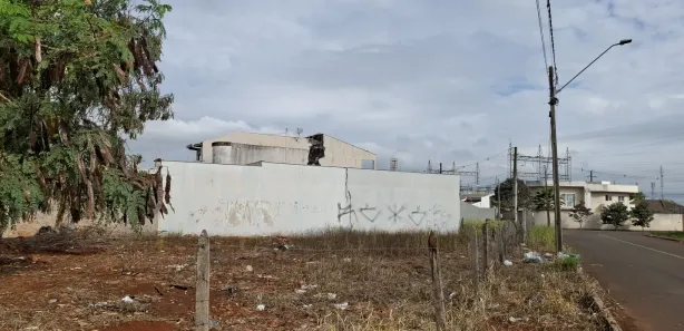 Terreno / Lote / Condomínio à venda, 351m² no Jardim Tomy, Londrina