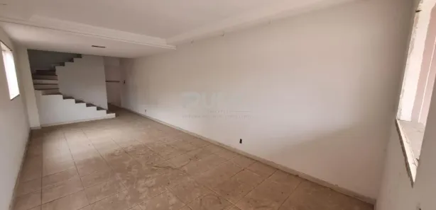 Sobrado com 3 Quartos à venda, 140m² no Jardim Rosolém, Hortolândia