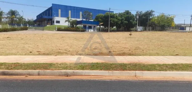 Galpão / Depósito / Armazém à venda, 2200m² no Cascata, Paulínia