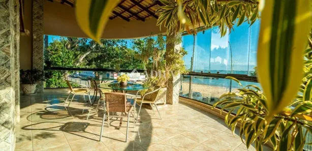 Sobrado com 4 Quartos para venda ou aluguel, 214m² no Centro, Rio das Ostras