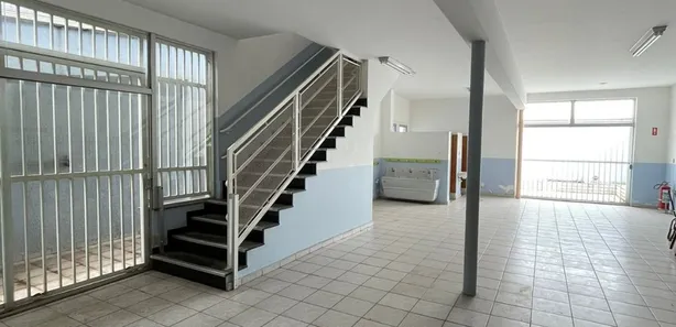 Prédio Inteiro com 1 Quarto para venda ou aluguel, 750m² no Centro, Salto