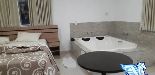 Prédio Inteiro com 10 Quartos à venda, 13000m² no Jardim Ana Lúcia, Bauru