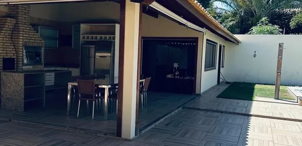 Casa de Condomínio com 5 Quartos para alugar, 200m² no Busca Vida (Abrantes), Camaçari