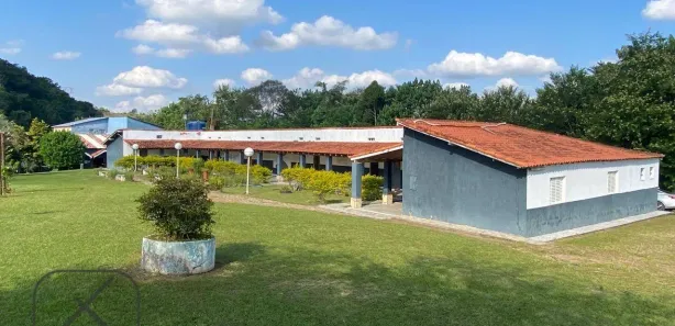 Fazenda / Sítio / Chácara para alugar, 1100m² no Vila Garcia (São Silvestre), Jacareí