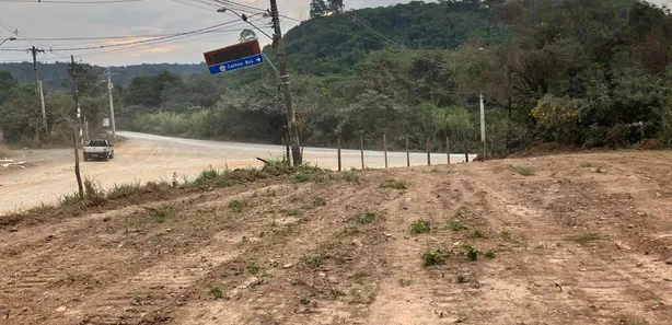 Terreno / Lote Comercial à venda, 9290m² no Zona Rural, Araçariguama