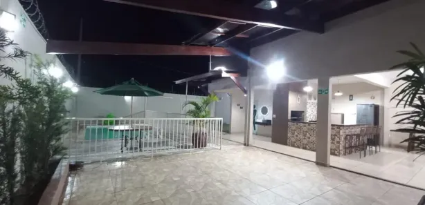 Loja / Salão / Ponto Comercial com 2 Quartos à venda, 240m² no Parque das Laranjeiras, Uberaba