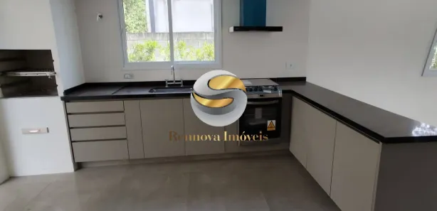 Casa de Condomínio com 3 Quartos para alugar, 140m² no Jardim Pioneiro, Cotia