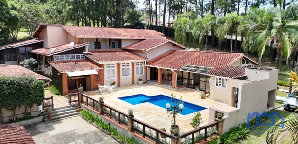 Fazenda / Sítio / Chácara com 10 Quartos à venda, 3500m² no , Mairinque