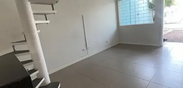 Sobrado com 2 Quartos para alugar, 100m² no Campo Largo da Roseira, São José dos Pinhais