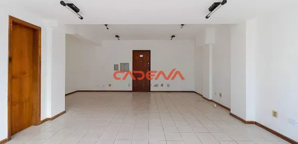 Conjunto Comercial / Sala para alugar, 42m² no Bacacheri, Curitiba