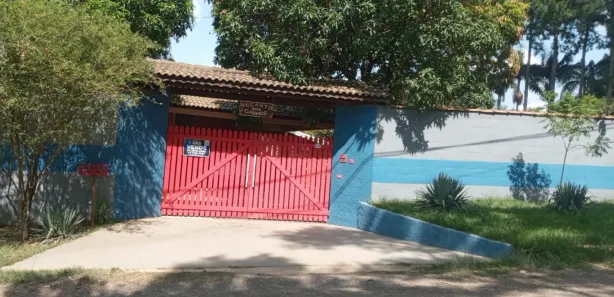 Fazenda / Sítio / Chácara com 3 Quartos à venda, 1219m² no Monterrey, Louveira