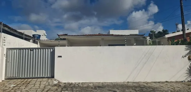 Casa com 3 Quartos para alugar, 220m² no Bancários, João Pessoa