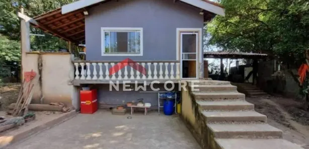 Fazenda / Sítio / Chácara com 2 Quartos à venda, 1600m² no Estância Lago Azul (Ártemis), Piracicaba
