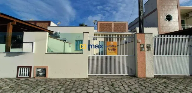 Casa com 2 Quartos para alugar, 59m² no Centro, Navegantes