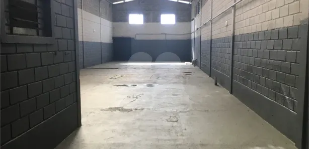 Galpão / Depósito / Armazém para alugar, 400m² no Terra Preta (Terra Preta), Mairiporã