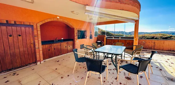 Casa de Condomínio com 6 Quartos para venda ou aluguel, 576m² no Lot Valeu Noiva, Campos do Jordão