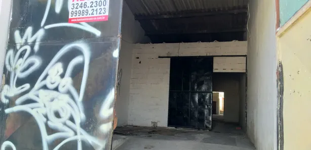 Prédio Inteiro para alugar, 180m² no Moura Brasil, Fortaleza
