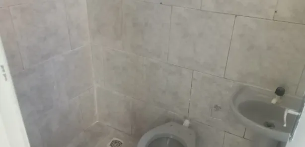 Casa com 2 Quartos para alugar, 80m² no Gramacho, Duque de Caxias