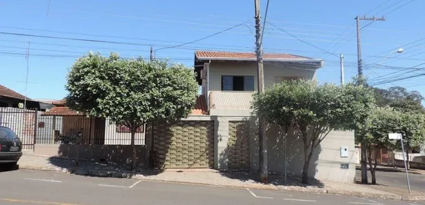 Sobrado com 3 Quartos à venda, 150m² no Centro, Ibiporã