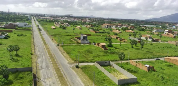 Terreno / Lote / Condomínio com 1 Quarto para venda ou aluguel, 125m² no Centro, Maracanaú