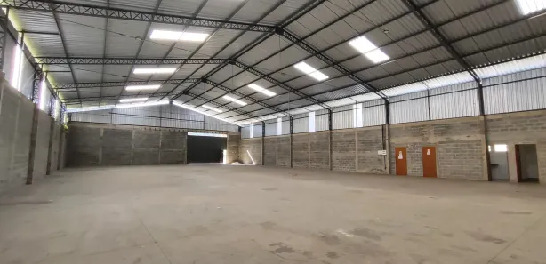 Galpão / Depósito / Armazém para alugar, 872m² no Jardim Meudon, Teresópolis