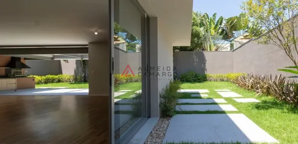 Casa com 4 Quartos para venda ou aluguel, 581m² no Alto de Pinheiros, São Paulo