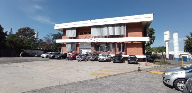 Prédio Inteiro para alugar, 1270m² no Núcleo Residencial Isabela, Taboão da Serra