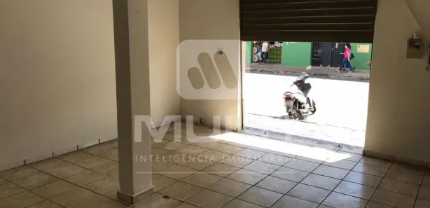 Loja / Salão / Ponto Comercial com 4 Quartos à venda, 40m² no Tocantins, Uberlândia