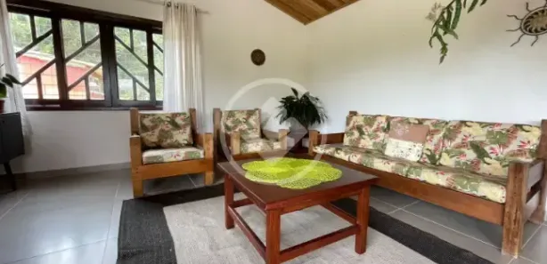 Fazenda / Sítio / Chácara com 3 Quartos à venda, 180m² no , Quatro Barras