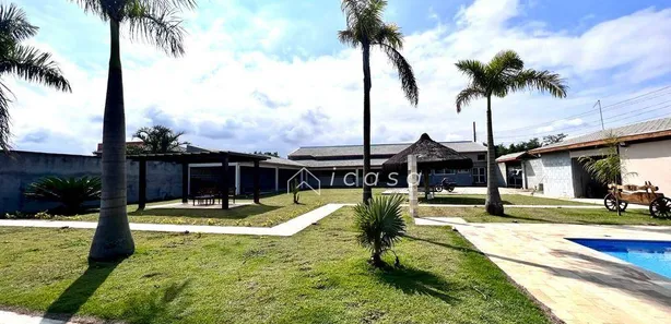 Fazenda / Sítio / Chácara com 3 Quartos à venda, 270m² no Tataúba, Caçapava